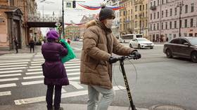 St. Petersburg registers more single-day Covid-19 cases than Moscow for first time, just as city’s bars & restaurants reopen