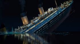 ‘Isn’t that interesting?’: Fox host jokes as TITANIC theme song plays in background of pro-Trump march
