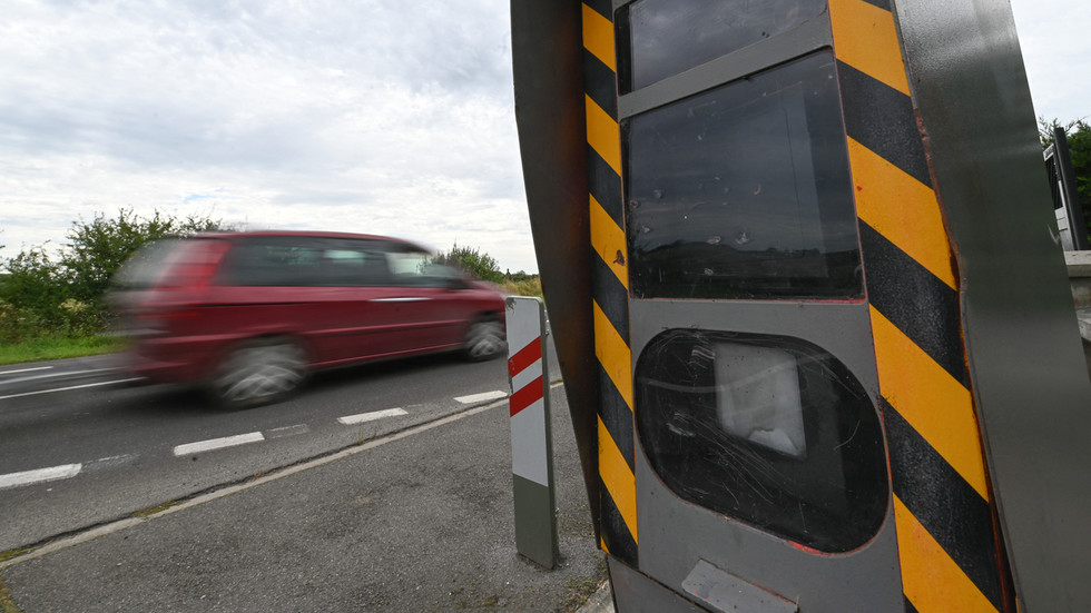 88-year-old Frenchman caught at 191 km / h in a fast way, says he was late for Covid-19 jab – RT World News