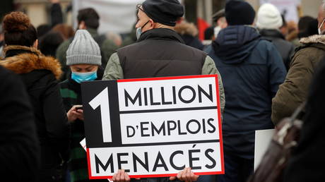 Restaurants, cafes, bars and night clubs owners attend a demonstration to protest against government closure, Paris, France, (FILE PHOTO) © The slogan reads " One million jobs threatened". REUTERS/Charles Platiau