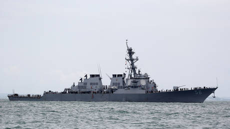 The US Navy guided-missile destroyer USS John S. McCain (FILE PHOTO) © REUTERS/Ahmad Masood