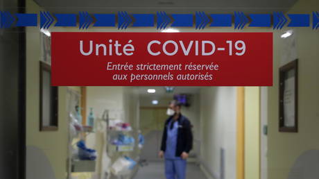 Veran says 3rd lockdown isn&rsquo;t inevitable despite spread of UK Covid variant, which represents almost 40% of cases around Paris