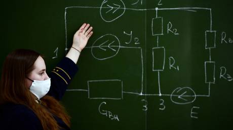 No more online learning: Foreign students at Russian universities can now enter country if they arrive with negative Covid-19 test