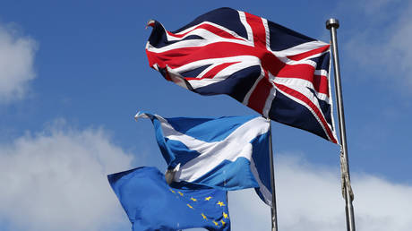 The Union flag,The Scottish Saltire and The European flag flying at the Scottish Parliament in 2017. Edinburgh Scotland, Britain (FILE PHOTO) © REUTERS/Russell Cheyne