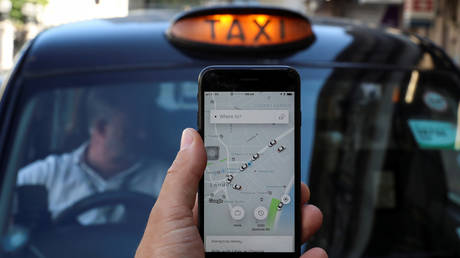 The Uber App. (FILE PHOTO) © Reuters / Simon Dawson