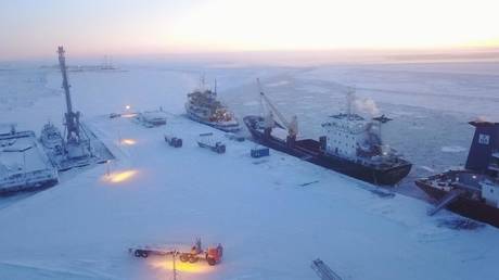 Russia inks long-term deal to supply China with liquefied natural gas from Arctic