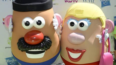Mr. and Mrs. Potato Head attend the Points of Light generation On Block Party on April 18, 2015 in Los Angeles, California © Michael Kovac/Getty Images/AFP