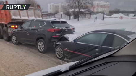 Advanced missile launcher that strikes fear into hearts of US pilots foiled by icy Russian roads after multi-car pileup (VIDEO)