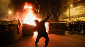 Protests rock Spain for 3rd night in a row after rapper jailed for tweets insulting king & praising terrorist groups (VIDEOS)