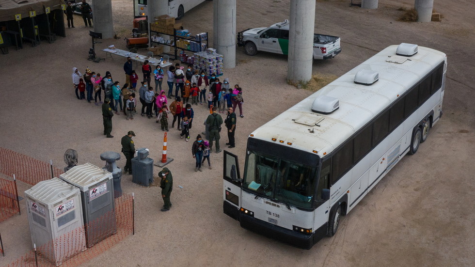 pentagon-green-lights-request-to-hold-detained-migrant-children-at-two-texas-military-bases