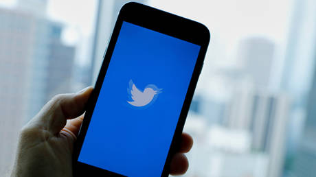 The Twitter App loads on an iPhone in this illustration photograph © Reuters