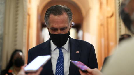 U.S. Senator Romney © REUTERS / Jonathan Ernst