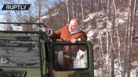No Biden? No big deal! Putin grabs defense minister for all-terrain vehicle ride during Siberian getaway (VIDEO)