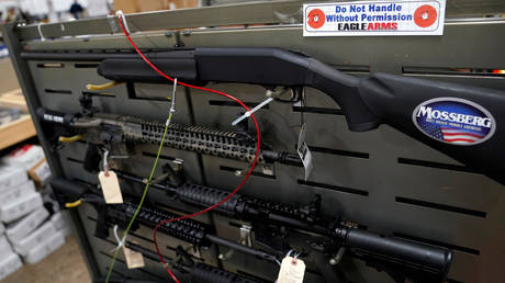 Man armed with FIVE GUNS and wearing body armor arrested at Atlanta supermarket