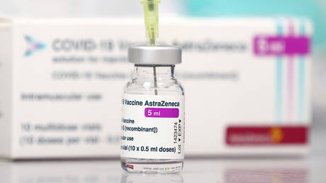 FILE PHOTO: A vial of the AstraZeneca COVID-19 vaccine is seen at the general practice of Doctor Claudia Schramm as the spread of the coronavirus disease (COVID-19) continues, in Maintal, Germany, March 24, 2021.© Reuters / Kai Pfaffenbach