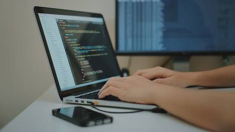 Plans to require social media users to share passport details when signing up for new accounts scrapped by Russian media regulator