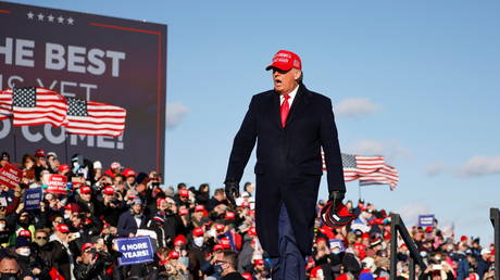 Trump teases 2024 run & promises more rallies in interview BANNED from social media