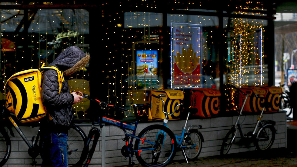 Russian internet giant Yandex mulls expanding food delivery service to TWO European capitals as Covid-19 pandemic boosts demand 2 Russian internet giant Yandex mulls expanding food delivery service to TWO European capitals as Covid-19 pandemic boosts demand