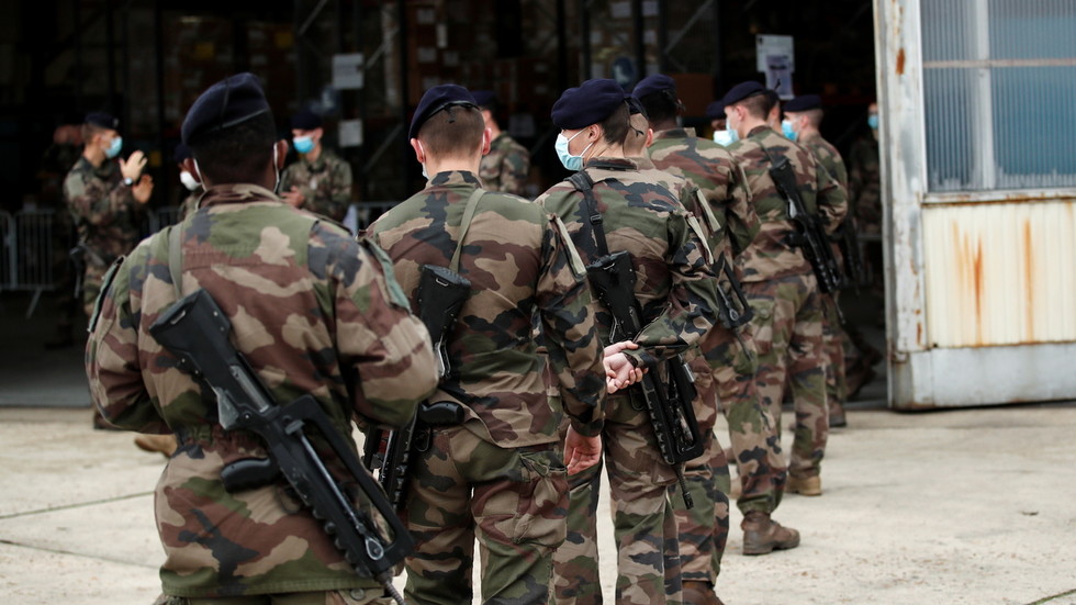 French defense minister threatens ‘sanctions’ against ex-generals behind open letter blasting Islamism and ‘suburban hordes’ — RT World News | Trends