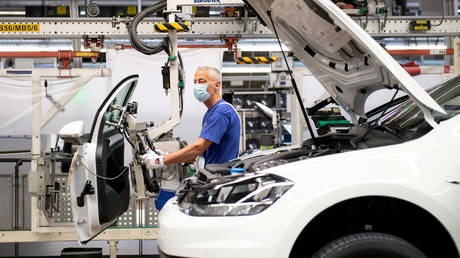 Eurozone manufacturing soars to all-time high, but Suez crisis aftermath to challenge supply chains