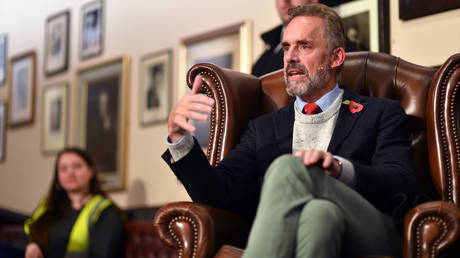Jordan Peterson addresses students at The Cambridge Union on November 02, 2018 in Cambridge, Cambridgeshire.