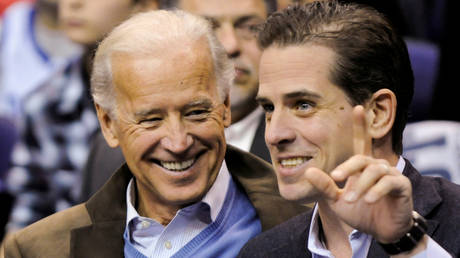 Joe Biden and his son Hunter in Washington, January 30, 2010.