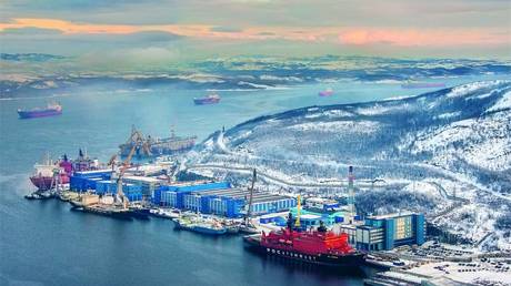 FILE PHOTO: Nuclear icebreaker base in Murmansk, Russia © AtomFlot