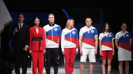 Models demonstrate Russia's flagless uniform for Tokyo Games © Sputnik / Ekaterina Chesnokova