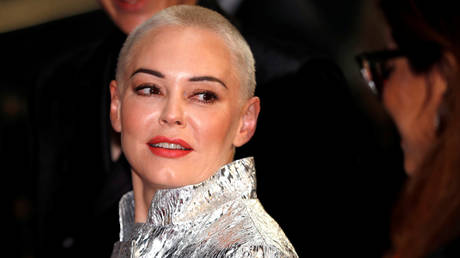 FILE PHOTO. Rose McGowan attends the GQ Men of the Year Awards in 2018. ©REUTERS / Peter Nicholls