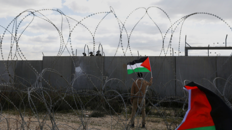 FILE PHOTO. A protest against the Israeli barrier, in the West Bank village of Bilin. ©REUTERS / Mohamad Torokman