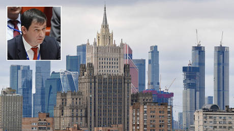 View of the building of the Ministry of Foreign Affairs of the Russian Federation on Smolenskaya-Sennaya Square. © Sputnik / Alexey Maishev; (inset) Dmitry Polyanskiy © REUTERS / Carlo Allegri