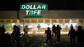 Dollar Tree Ransacked Amid Blm Protests In Brooklyn Center Becomes Focus For Latest Twitter War Of Words Rt Usa News