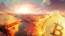 RT’s Keiser Report explores why gold & bitcoin fans are always fighting against each other