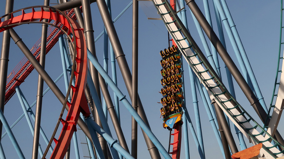 Riders get trapped on Texas roller coaster for hours after sudden stop ...