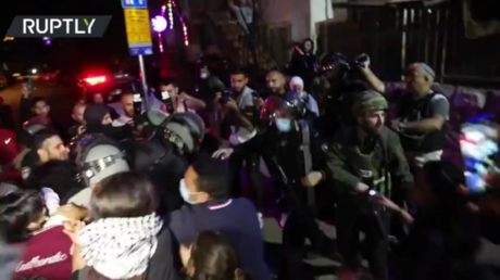 Violence erupts in East Jerusalem as Israeli police disperse protesters demonstrating against Palestinian evictions (VIDEO)
