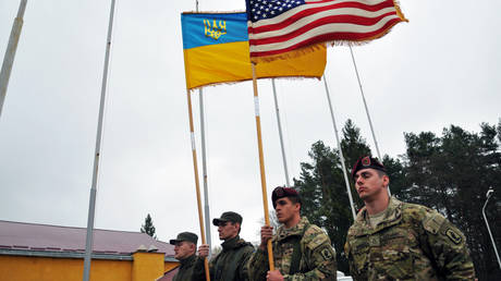 Servicemen of the 173rd Airborne Brigade of the United States Army before the Ukrainian-American joint military exercises Fearless Guardian-2015.