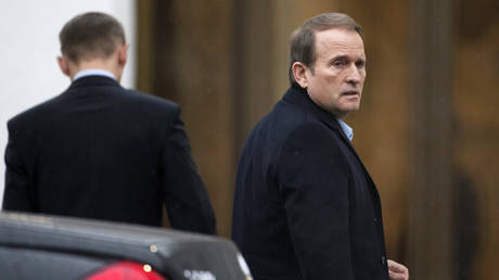 FILE PHOTO. Ukrainian politician Viktor Medvedchuk (R) in Minsk, Belarus. © Reuters / Vasily Fedosenko