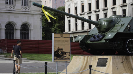 CIA commemorates 60-year anniversary of one of its most infamous failures in history &ndash; Bay of Pigs invasion &ndash; with &lsquo;victory&rsquo; coin