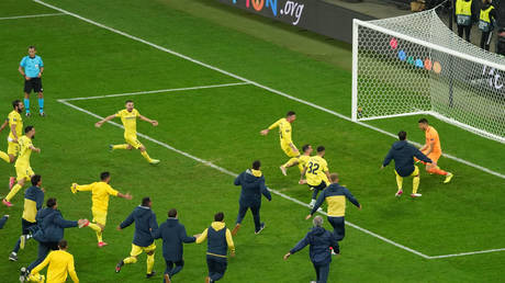 Villarreal beat Man Utd to win Europa League in incredible penalty shootout as goalkeeper De Gea misses decisive spot-kick