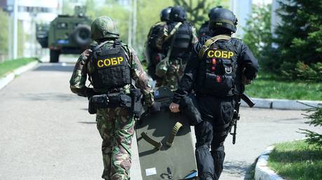 Ex-cop injures child and police officer in street shooting in Russia, attacker detained