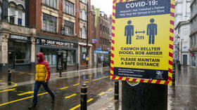 Wielka Brytania publikuje ponad 4000 nowych przypadków Covid-19 po raz pierwszy od dwóch miesięcy, gdy wskaźniki infekcji rosną