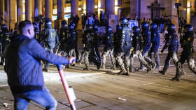 WATCH: 5 police officers injured in clashes with rioters as hundreds of youths flout Covid-19 restrictions in Stuttgart, Germany