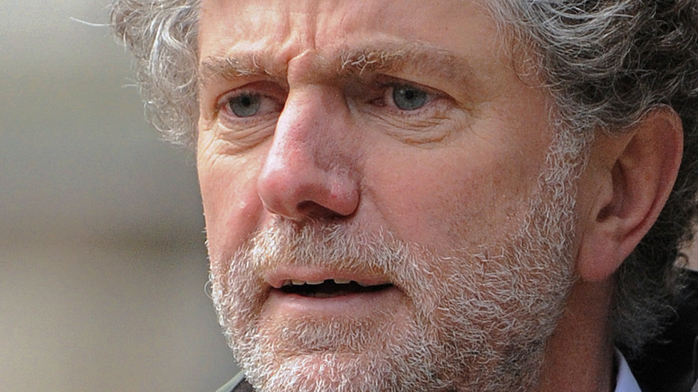 Did former Tony Blair aide Jonathan Powell meet with an Al-Qaeda front organization?