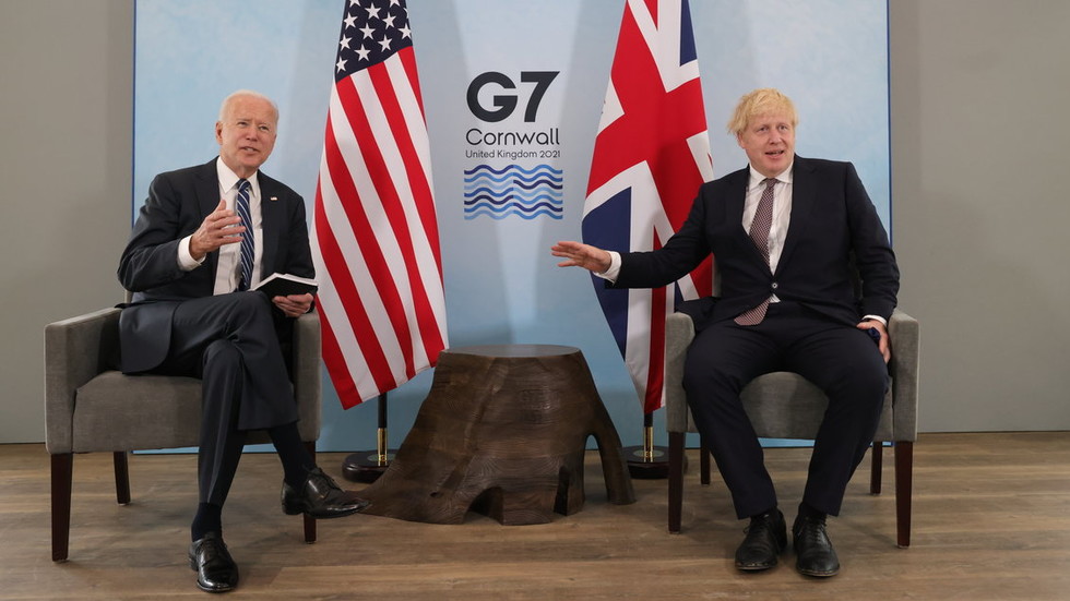 Covid-19 outbreak at UK hotel hosting German G7 delegation security & US media after 13 staff test positive – report