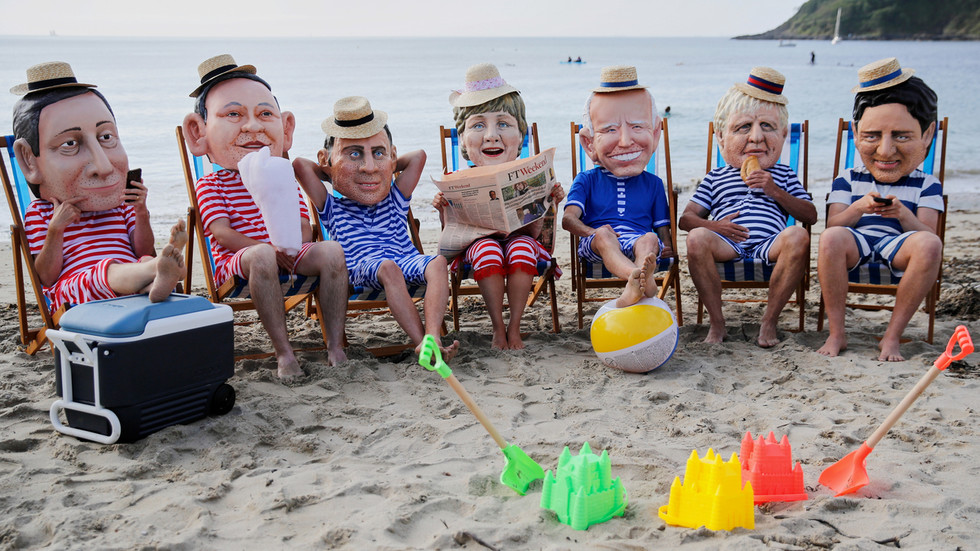 Hot topics put on back burner as G7 is sucked into interminable Brexit row and summit descends into simmering row over sausages
