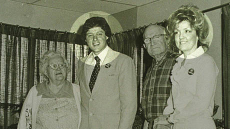 1978 ?, Van Buren, Arkansas, Bill Clinton on a visit to Juanita Broaddrick's (right) nursing home. © Getty Images