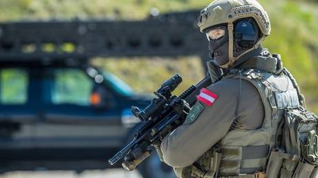 81 arrested in Austria as part of global sting operation that saw FBI monitor chat app used by criminal gangs