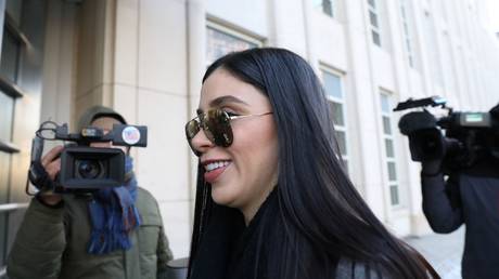 Wife of imprisoned cartel leader El Chapo pleads guilty to US drug-trafficking charges after helping to run his empire