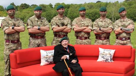 British Wwii - Wrong D-Day? British Army mocked after accidentally recreating porn meme  with WWII veteran couch photo