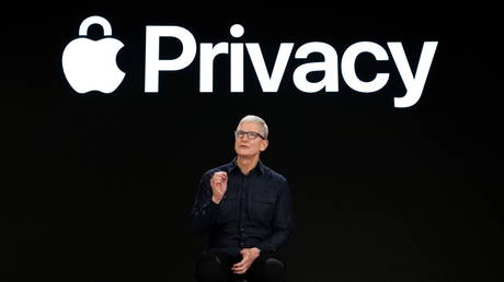 Apple CEO Tim Cook speaks about new privacy protections during Apple?s Worldwide Developers Conference at Apple Park in Cupertino, California, U.S., June 7, 2021. © Reuters /Apple Inc / Brooks Kraft